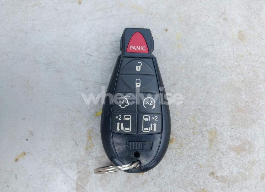 Photo 11 of 2011 Chrysler Town & COUNTRY LIMITED (VIN 2A4RR6DG0BR667225)