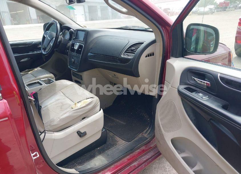 Photo 5 of 2011 Chrysler Town & COUNTRY LIMITED (VIN 2A4RR6DG0BR667225)