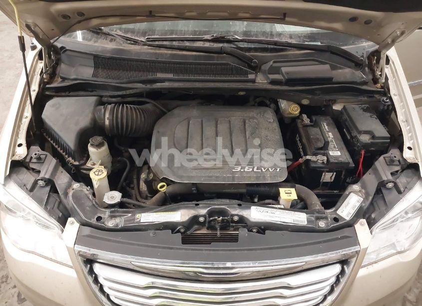 Photo 10 of 2011 Chrysler Town & COUNTRY LIMITED (VIN 2A4RR6DG0BR722031)