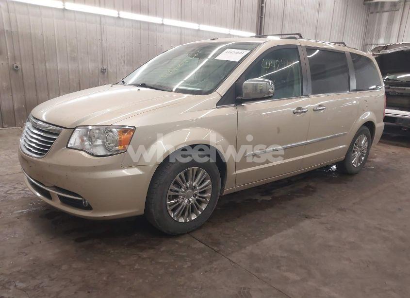 Photo 2 of 2011 Chrysler Town & COUNTRY LIMITED (VIN 2A4RR6DG0BR722031)