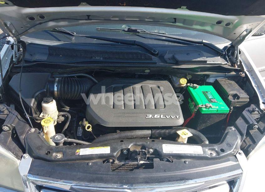 Photo 10 of 2011 Chrysler Town & COUNTRY LIMITED (VIN 2A4RR6DG1BR614243)