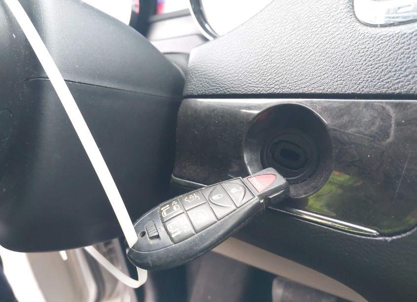 Photo 11 of 2011 Chrysler Town & COUNTRY LIMITED (VIN 2A4RR6DG1BR698371)