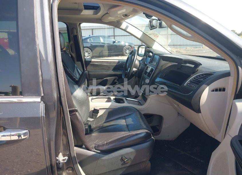 Photo 5 of 2011 Chrysler Town & COUNTRY LIMITED (VIN 2A4RR6DG2BR616700)