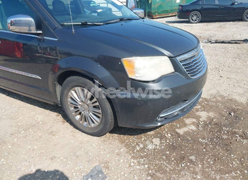 Photo 6 of 2011 Chrysler Town & COUNTRY LIMITED (VIN 2A4RR6DG2BR616700)