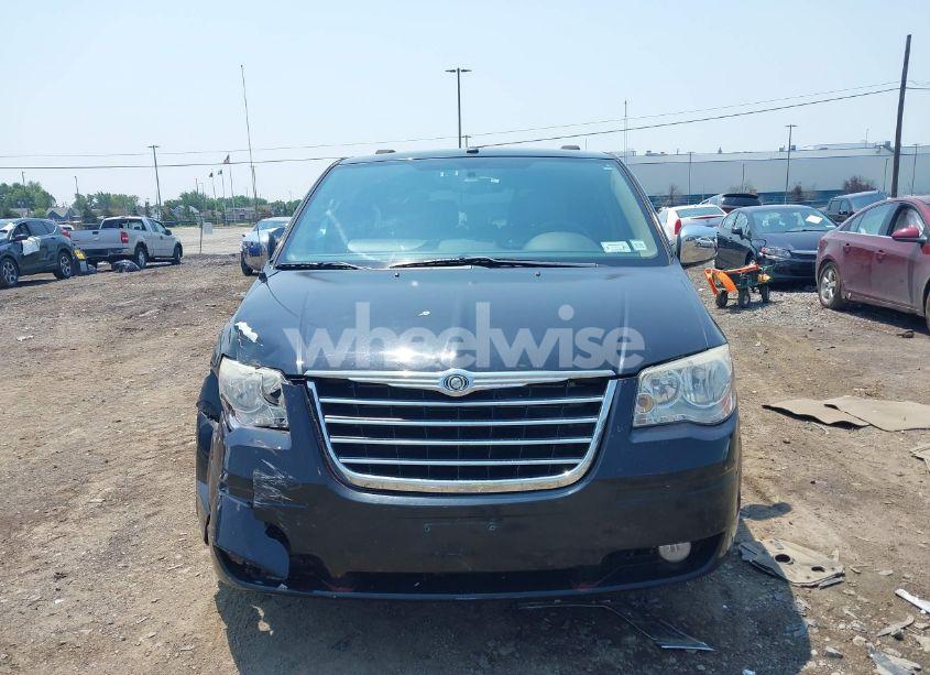Photo 12 of 2011 Chrysler Town & COUNTRY LIMITED (VIN 2A4RR6DG3BR649351)