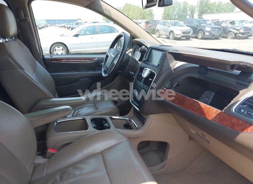 Photo 5 of 2011 Chrysler Town & COUNTRY LIMITED (VIN 2A4RR6DG3BR649351)