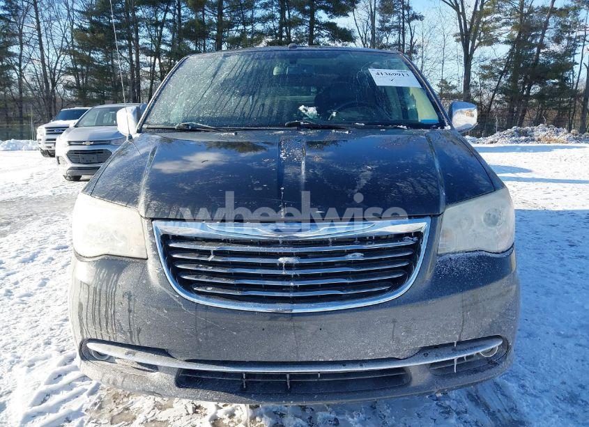 Photo 12 of 2011 Chrysler Town & COUNTRY LIMITED (VIN 2A4RR6DG3BR655294)