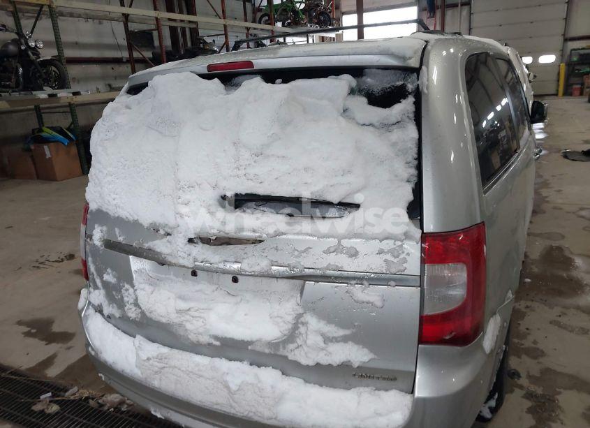 Photo 16 of 2011 Chrysler Town & COUNTRY LIMITED (VIN 2A4RR6DG3BR698226)