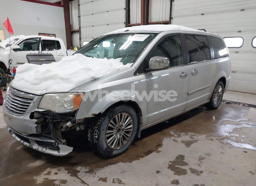 Photo 2 of 2011 Chrysler Town & COUNTRY LIMITED (VIN 2A4RR6DG3BR698226)