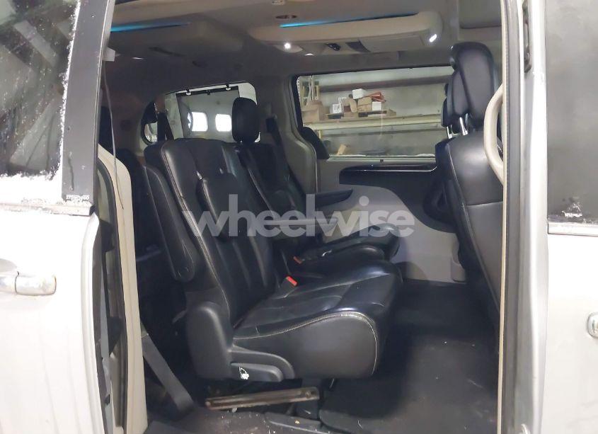 Photo 8 of 2011 Chrysler Town & COUNTRY LIMITED (VIN 2A4RR6DG3BR698226)