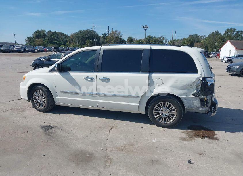 Photo 14 of 2011 Chrysler Town & COUNTRY LIMITED (VIN 2A4RR6DG3BR712674)