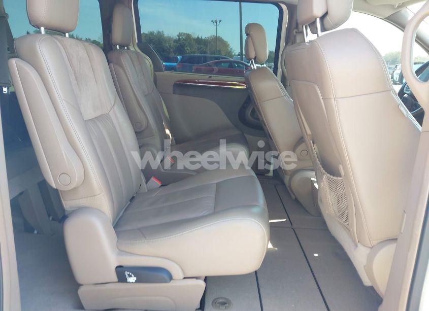 Photo 8 of 2011 Chrysler Town & COUNTRY LIMITED (VIN 2A4RR6DG3BR712674)