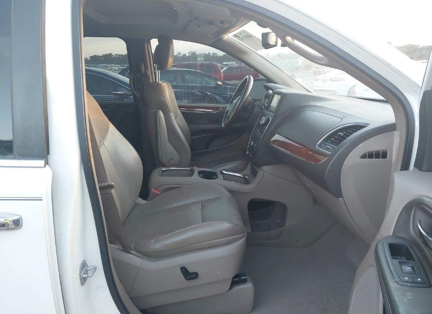 Photo 5 of 2011 Chrysler Town & COUNTRY LIMITED (VIN 2A4RR6DG5BR760581)