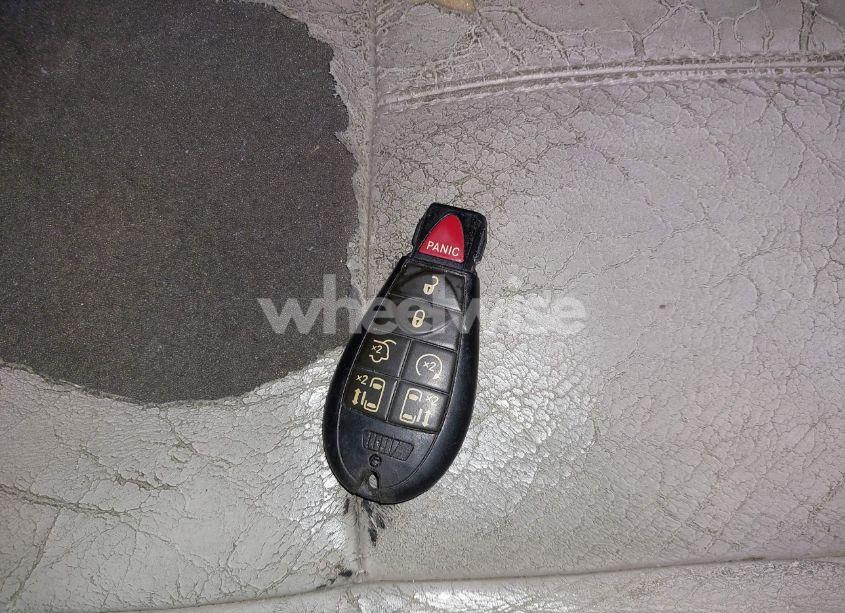 Photo 11 of 2011 Chrysler Town & COUNTRY LIMITED (VIN 2A4RR6DG6BR610723)