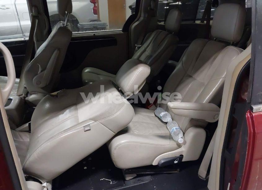 Photo 8 of 2011 Chrysler Town & COUNTRY LIMITED (VIN 2A4RR6DG6BR610723)