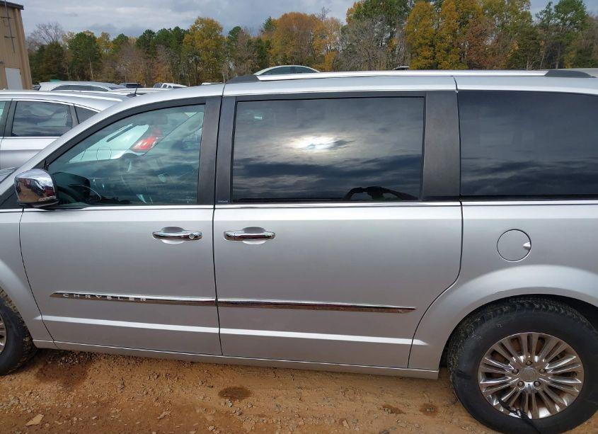 Photo 14 of 2011 Chrysler Town & COUNTRY LIMITED (VIN 2A4RR6DG8BR759523)