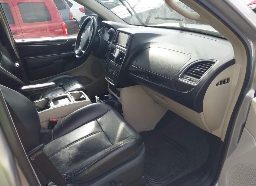 Photo 5 of 2011 Chrysler Town & COUNTRY LIMITED (VIN 2A4RR6DG8BR759523)