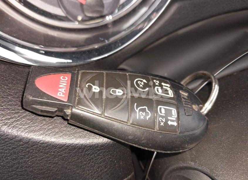 Photo 11 of 2011 Chrysler Town & COUNTRY LIMITED (VIN 2A4RR6DG9BR614281)