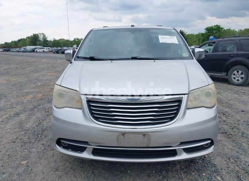 Photo 12 of 2011 Chrysler Town & COUNTRY LIMITED (VIN 2A4RR6DG9BR614281)