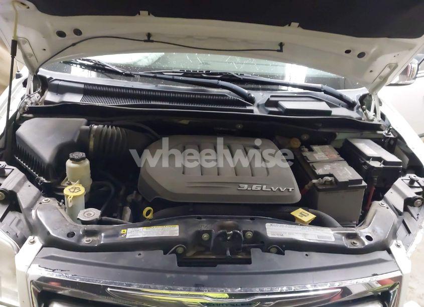 Photo 10 of 2011 Chrysler Town & COUNTRY LIMITED (VIN 2A4RR6DG9BR656224)