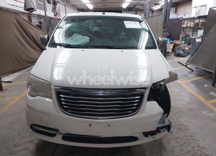Photo 13 of 2011 Chrysler Town & COUNTRY LIMITED (VIN 2A4RR6DG9BR656224)