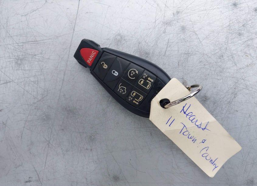 Photo 11 of 2011 Chrysler Town & COUNTRY LIMITED (VIN 2A4RR6DGXBR609218)