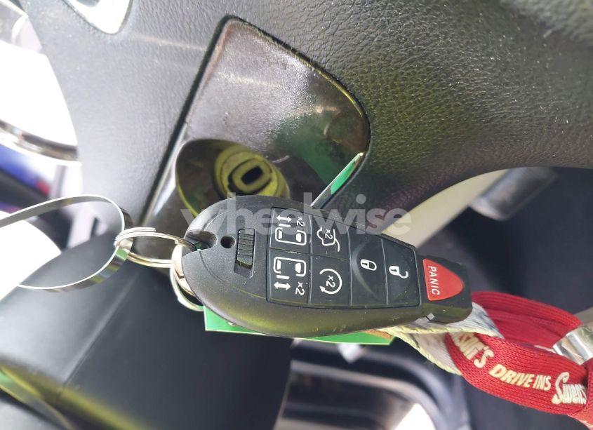 Photo 11 of 2011 Chrysler Town & COUNTRY LIMITED (VIN 2A4RR6DGXBR667362)