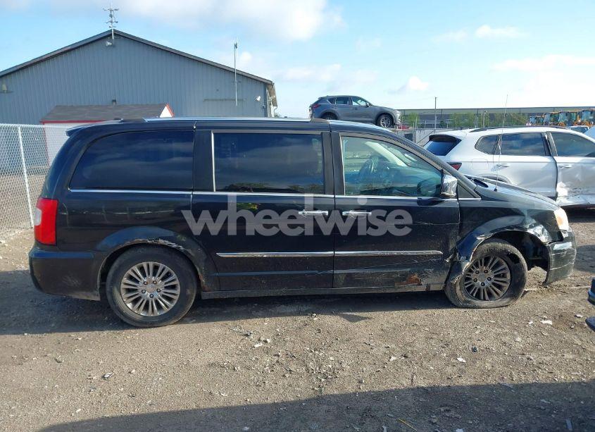 Photo 13 of 2011 Chrysler Town & COUNTRY LIMITED (VIN 2A4RR6DGXBR667362)