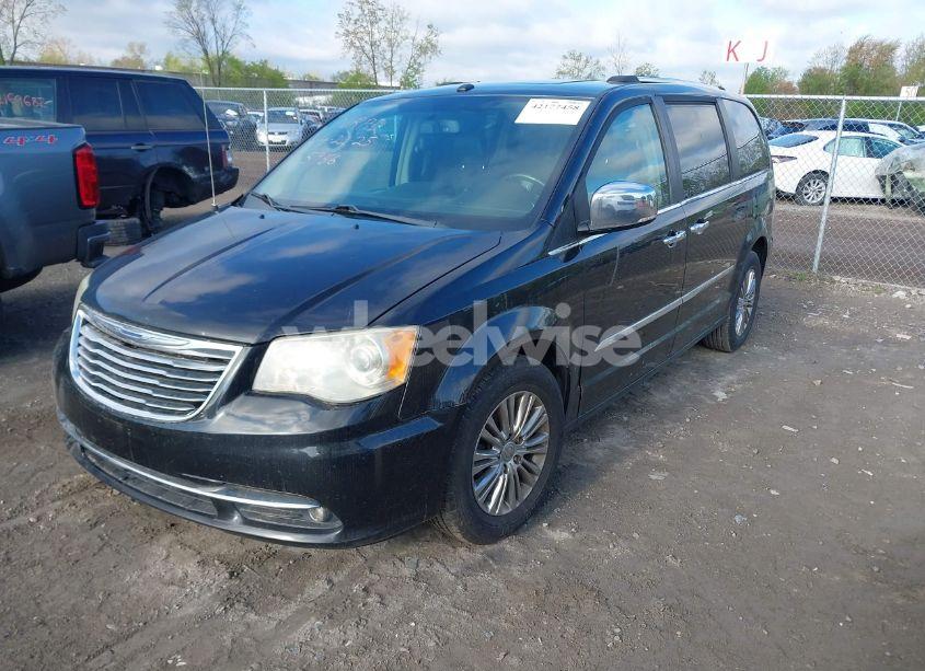 Photo 2 of 2011 Chrysler Town & COUNTRY LIMITED (VIN 2A4RR6DGXBR667362)
