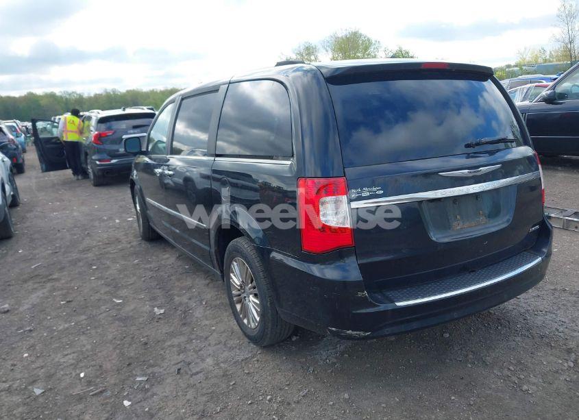 Photo 3 of 2011 Chrysler Town & COUNTRY LIMITED (VIN 2A4RR6DGXBR667362)