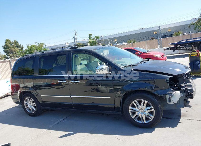 Photo 14 of 2010 Chrysler Town & COUNTRY LIMITED (VIN 2A4RR6DX0AR133589)