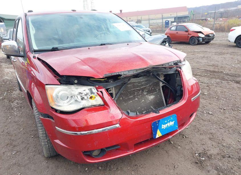 Photo 6 of 2010 Chrysler Town & COUNTRY LIMITED (VIN 2A4RR6DX0AR149596)