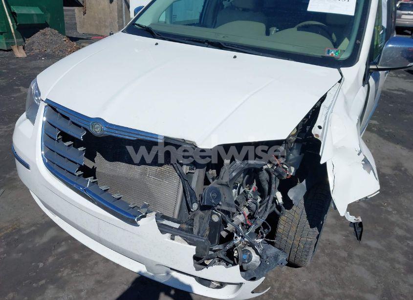 Photo 6 of 2010 Chrysler Town & COUNTRY LIMITED (VIN 2A4RR6DX1AR133424)