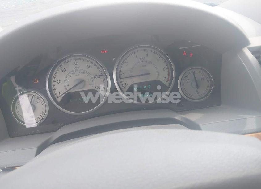 Photo 7 of 2010 Chrysler Town & COUNTRY LIMITED (VIN 2A4RR6DX1AR220482)