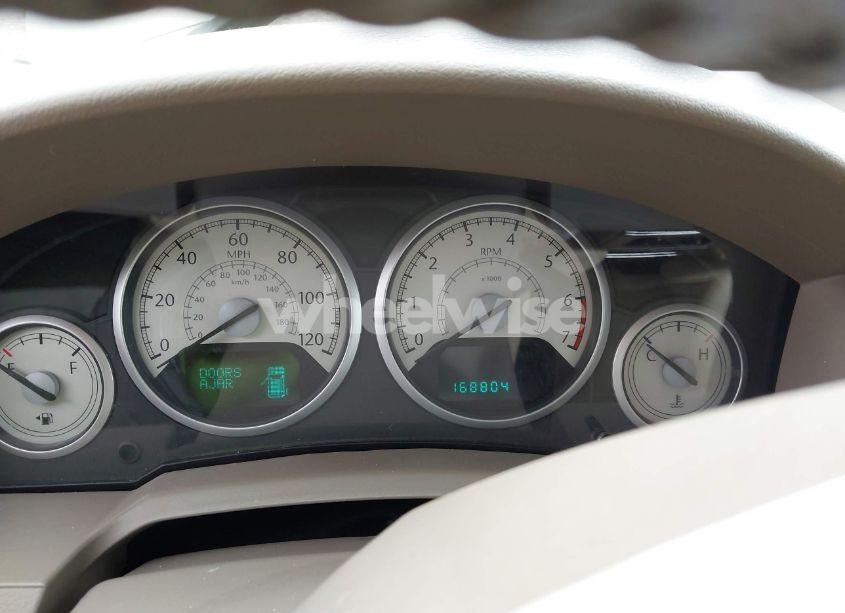 Photo 7 of 2010 Chrysler Town & COUNTRY LIMITED (VIN 2A4RR6DX2AR178730)