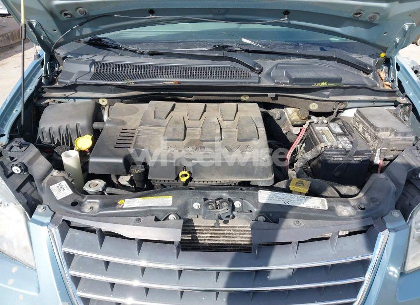 Photo 10 of 2010 Chrysler Town & COUNTRY LIMITED (VIN 2A4RR6DX8AR153685)