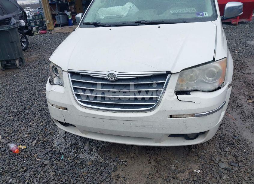 Photo 6 of 2010 Chrysler Town & COUNTRY LIMITED (VIN 2A4RR6DXXAR126455)