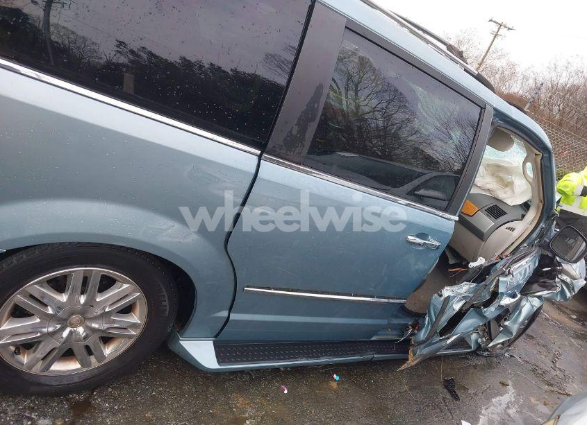 Photo 14 of 2010 Chrysler Town & COUNTRY NEW LIMITED (VIN 2A4RR7DX0AR386370)