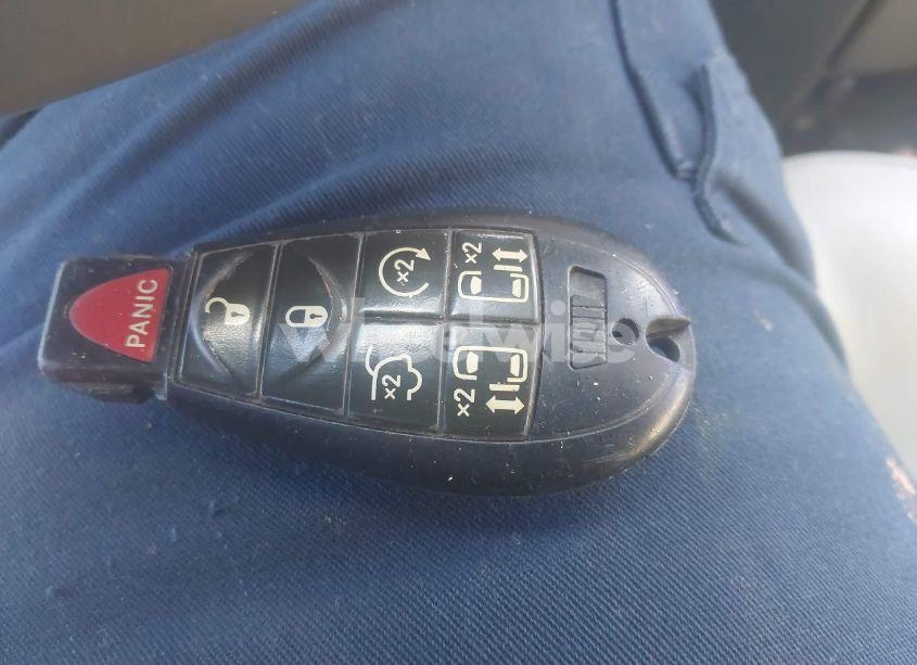 Photo 11 of 2010 Chrysler Town & COUNTRY NEW LIMITED (VIN 2A4RR7DX3AR321903)