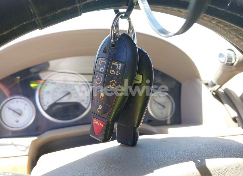 Photo 11 of 2010 Chrysler Town & COUNTRY NEW LIMITED (VIN 2A4RR7DX5AR321935)