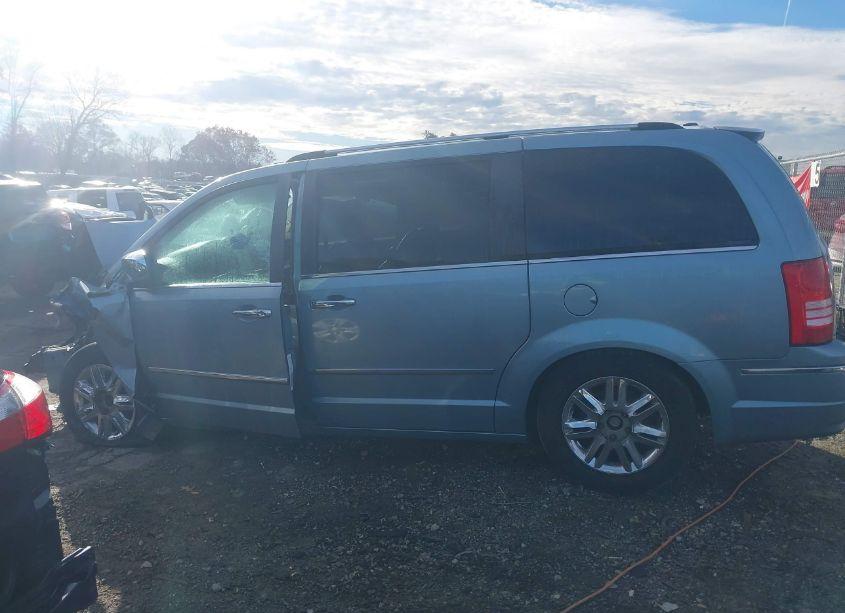 Photo 13 of 2010 Chrysler Town & COUNTRY NEW LIMITED (VIN 2A4RR7DX5AR481037)