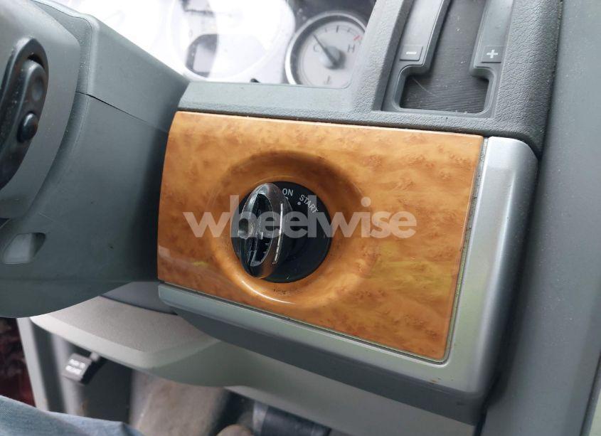 Photo 11 of 2010 Chrysler Town & COUNTRY NEW LIMITED (VIN 2A4RR7DX7AR366259)