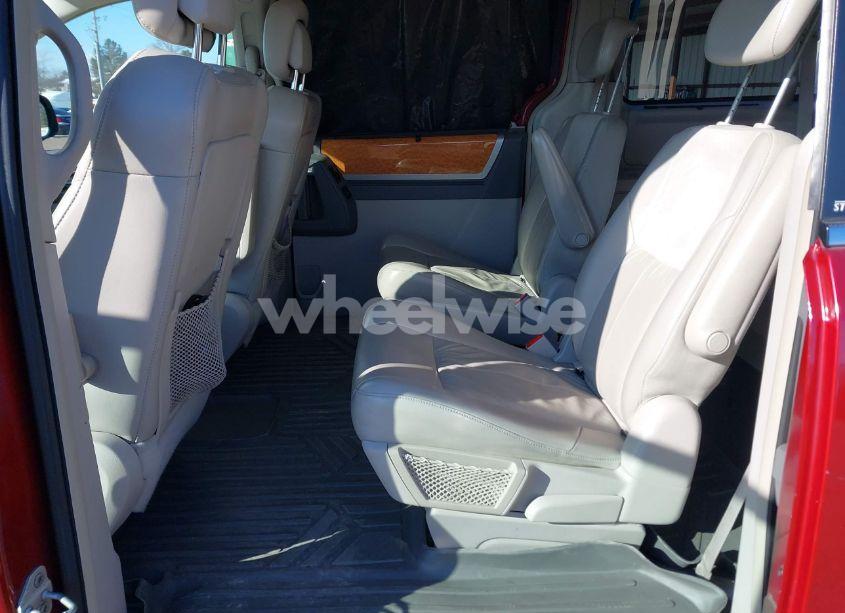 Photo 8 of 2010 Chrysler Town & COUNTRY NEW LIMITED (VIN 2A4RR7DX7AR436598)