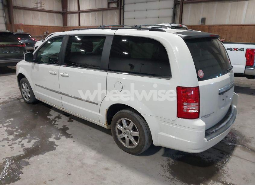 Photo 3 of 2010 Chrysler Town & COUNTRY TOURING PLUS (VIN 2A4RR8D10AR320337)