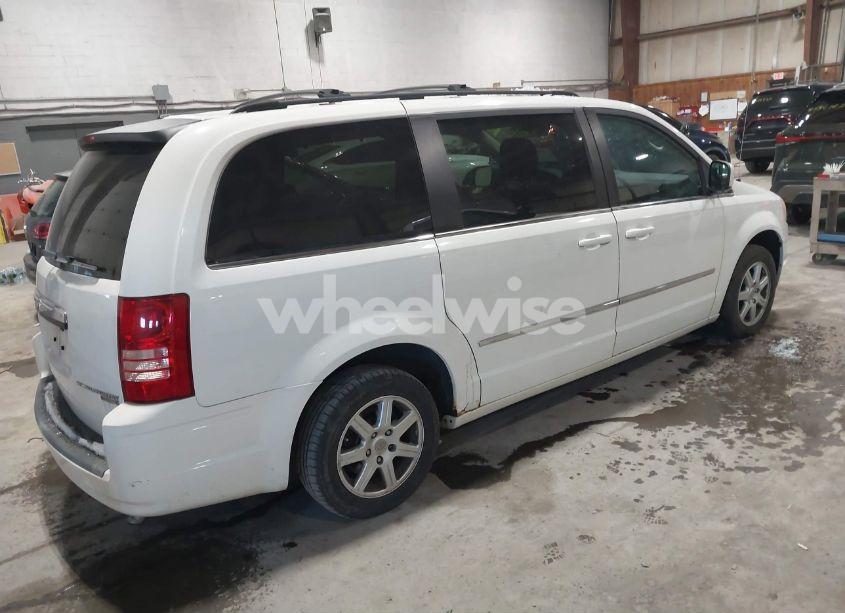 Photo 4 of 2010 Chrysler Town & COUNTRY TOURING PLUS (VIN 2A4RR8D10AR320337)