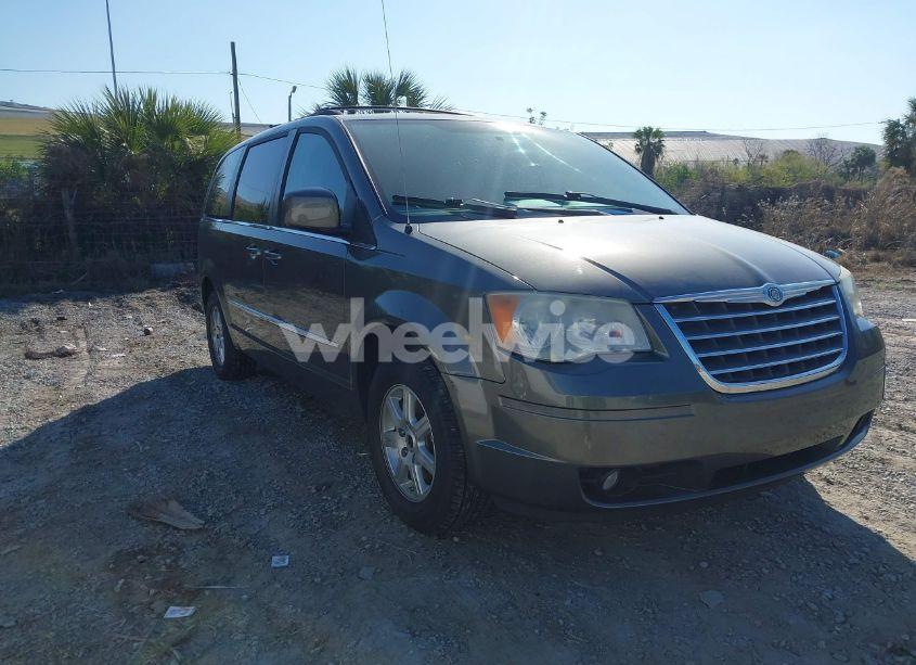 2010 Chrysler Town & COUNTRY TOURING PLUS (VIN 2A4RR8D10AR386340) main photo