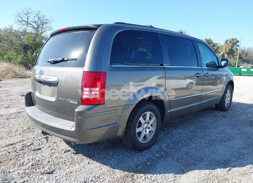 Photo 4 of 2010 Chrysler Town & COUNTRY TOURING PLUS (VIN 2A4RR8D10AR386340)