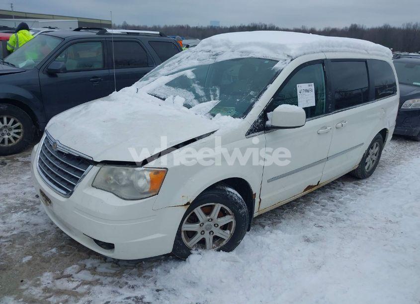 Photo 2 of 2010 Chrysler Town & COUNTRY TOURING PLUS (VIN 2A4RR8D12AR393712)