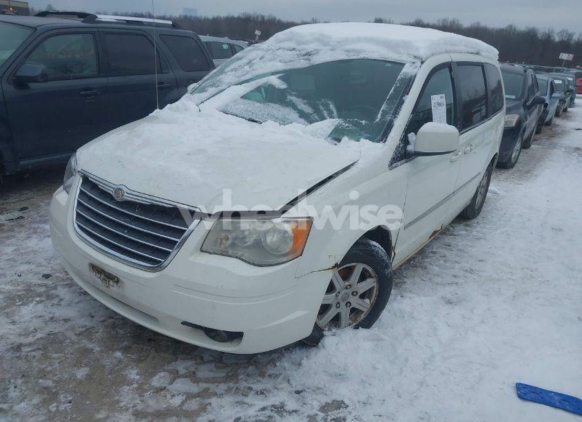 Photo 6 of 2010 Chrysler Town & COUNTRY TOURING PLUS (VIN 2A4RR8D12AR393712)