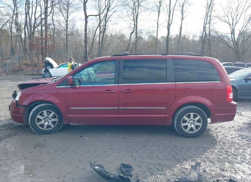 Photo 14 of 2010 Chrysler Town & COUNTRY TOURING PLUS (VIN 2A4RR8D13AR380886)